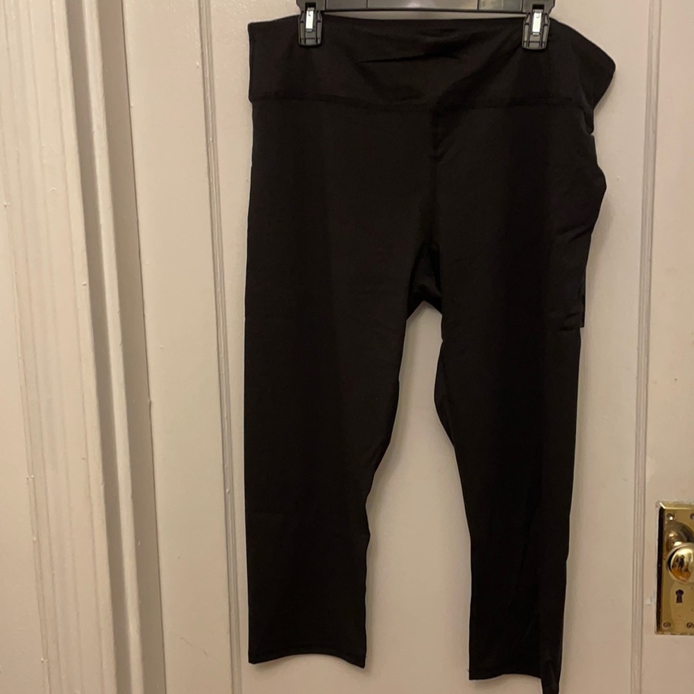 NWT Kyodan moss jersey Capri black size 2X.
